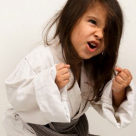 Træning for Mini karate, Børne og Ungdomsholdet i Juli måned.